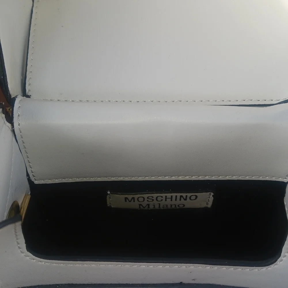 Moschino Milano Fashion Kills Statement Bag - Picture 3 of 5